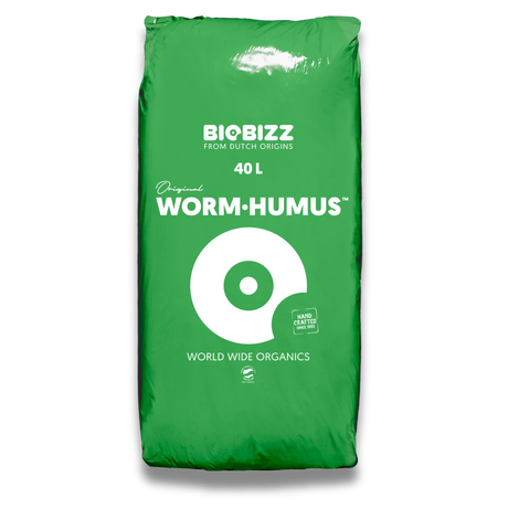 BioBizz Worm Humus 40 L auf beige-grünem Hintergrund mit Hinweis zur natürlichen Verbesserung von Substraten