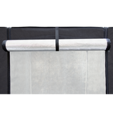 Aufgerollte Fronttür der EcoPro Growbox mit Klettfixierung für einfachen Zugang zum Innenraum.