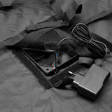 Ventilator und Stromanschluss des EasyGrow HerbDryer XL in das obere Lüfterfach integriert.