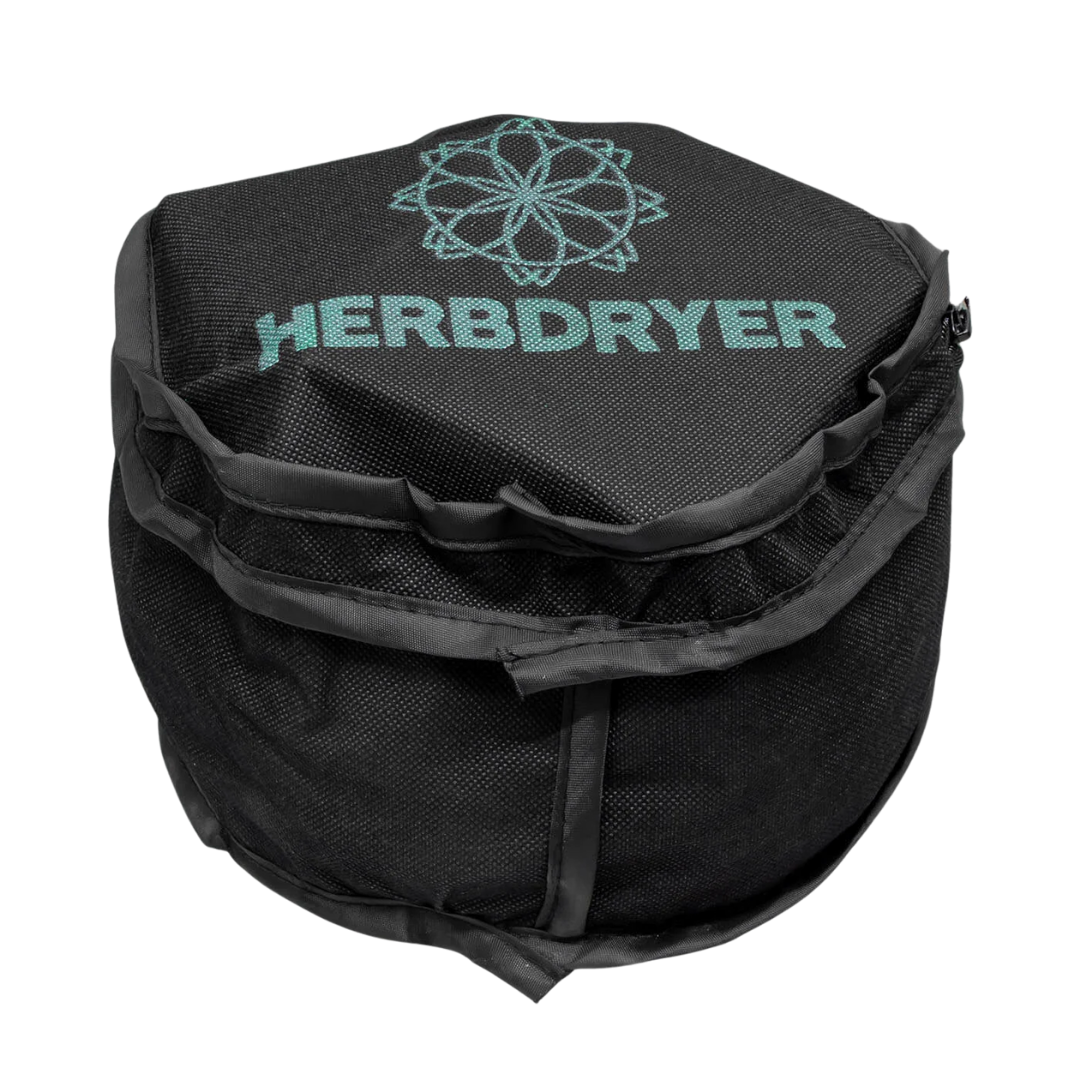 EasyGrow HerbDryer XL verpackt in robuster Aufbewahrungstasche mit aufgedrucktem Logo.