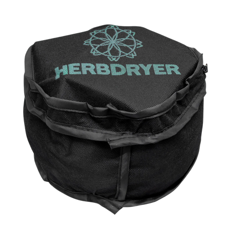 EasyGrow HerbDryer XL verpackt in robuster Aufbewahrungstasche mit aufgedrucktem Logo.