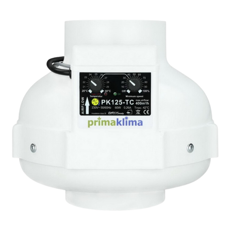 Detailaufnahme des temperaturgesteuerten Prima Klima PK125-TC Lüfters mit Bedienfeld und Logo.