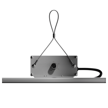 Seitenansicht der Caluma Force LED 75W – stufenloser Dimmer und Aufhängung sichtbar