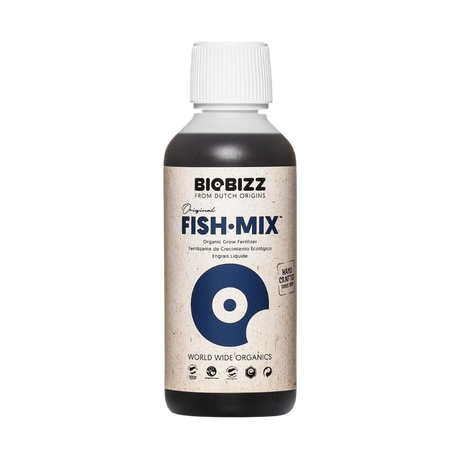 Freigestelltes Produktbild von Biobizz Fish-Mix 250ml auf weißem Hintergrund.