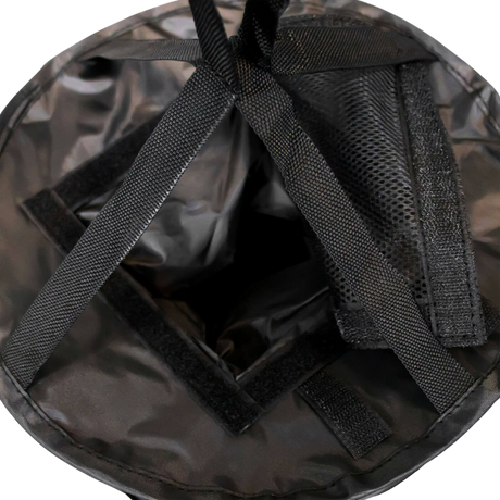 Innenansicht des HerbDryer Regular – zeigt das Aufhängesystem und das Fach für Lüfter und Filter