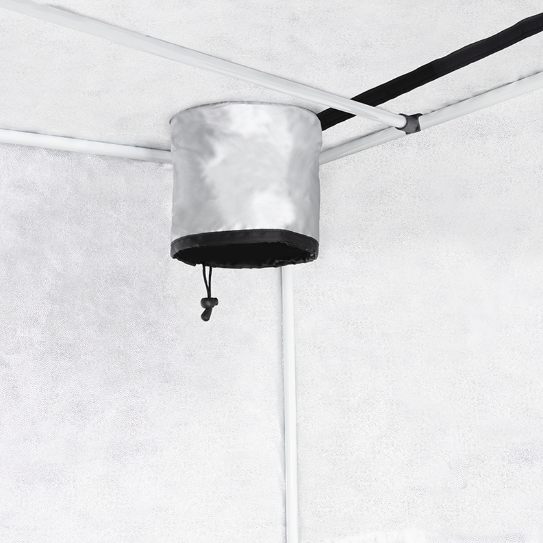 Abluftöffnung im Inneren der Growbox zur einfachen Verbindung mit Lüfter, Schlauch oder Aktivkohlefilter.