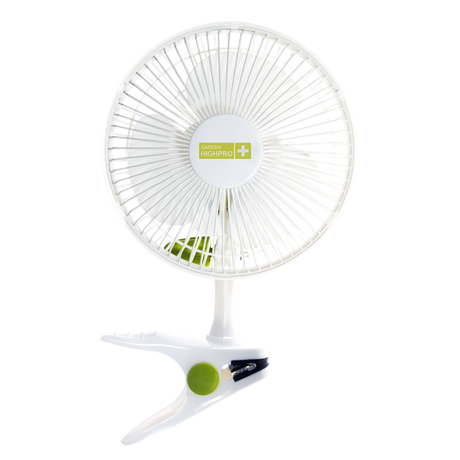 Weißer Garden HighPro Clip-Ventilator mit 15 cm Durchmesser, montiert mit stabilem Clip.