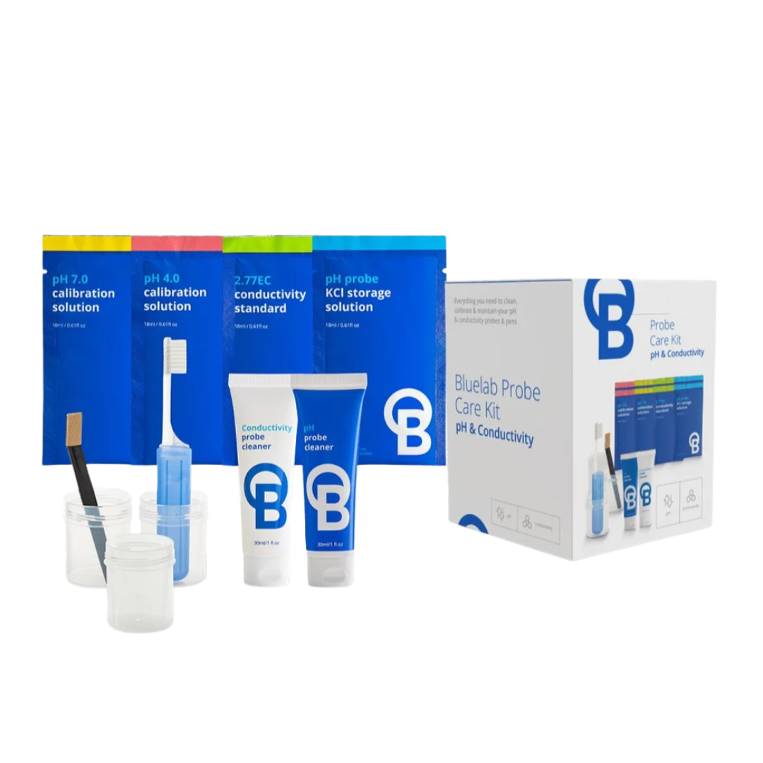 Bluelab pH + EC Reinigungs- und Kalibrierungsset mit Lösungen, Reinigern und Zubehör.