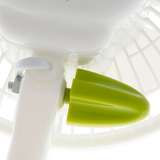 Detailansicht des grünen Drehgelenks zur flexiblen Ausrichtung des Garden HighPro Clip-Ventilators.