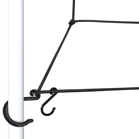 Pflanzennetz in Growbox montiert zur Pflanzenführung und Stabilisierung