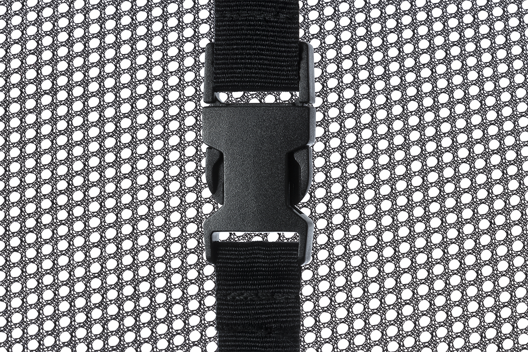 Zentraler Gurt mit Steckverschluss für sicheren Halt der Trockennetze