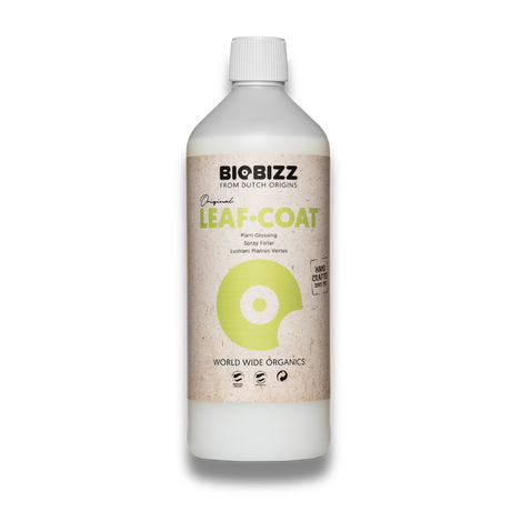BioBizz Leaf·Coat in der weißen 1-Liter-Flasche mit grünem Etikett und leichtem Schatten vor weißem Hintergrund.