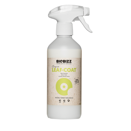 Freigestelltes Produktfoto des BioBizz Leaf-Coat mit Zerstäuberaufsatz.